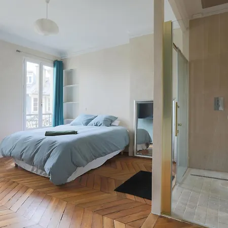 Apartment Luxueux 6 *