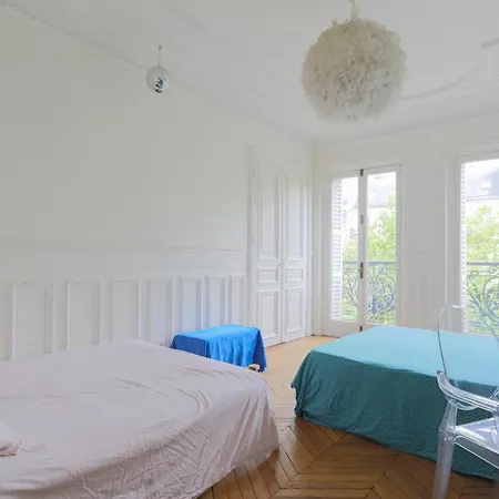 Apartment Luxueux 6 *